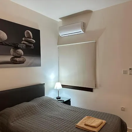 Chariandry Residence, Centre 레메소스
